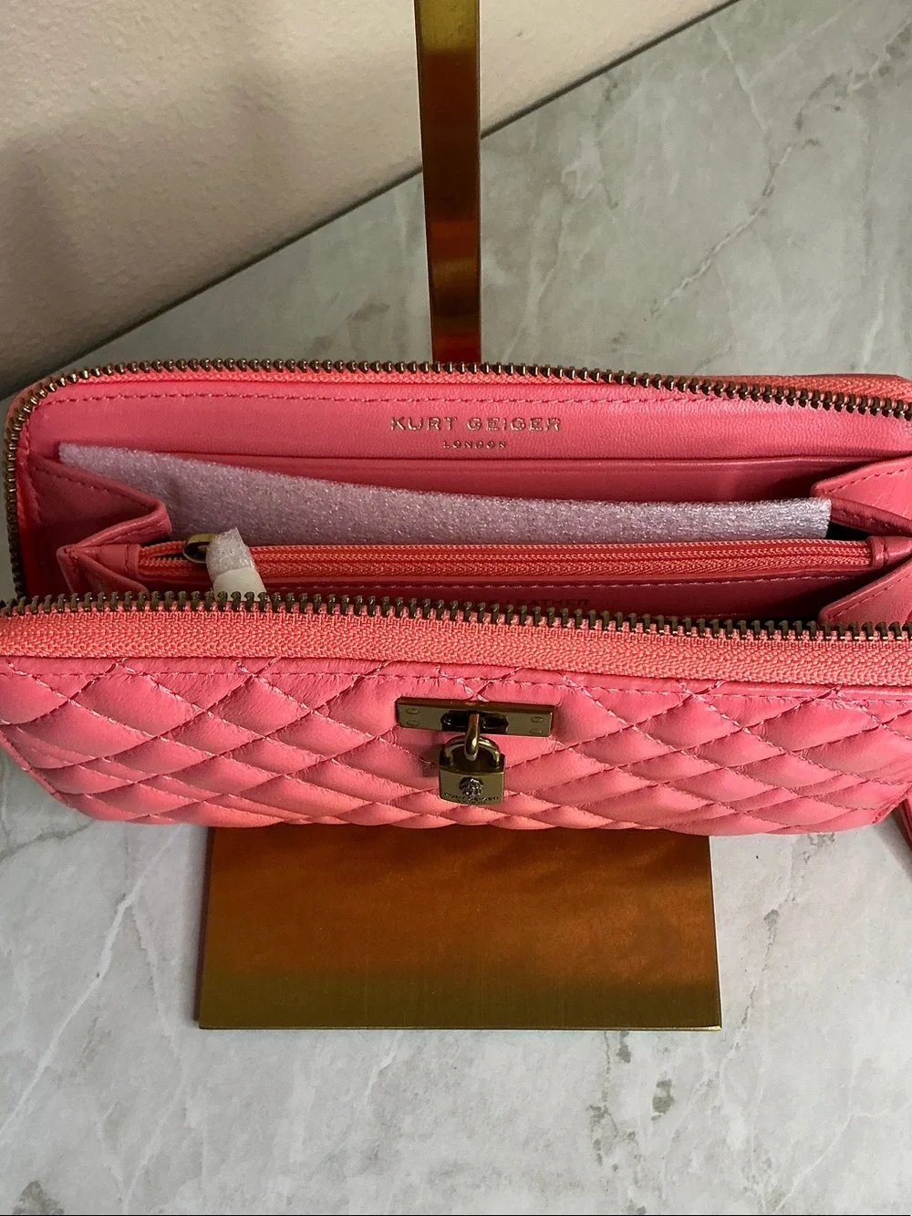 Kurt Geiger London Brixton Zip Wallet in quilted pink leather W/ Gold Padlock. - Picture 3 of 5